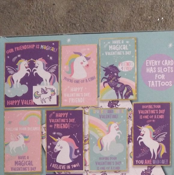 NIB 🦄 32 Unicorn Valentine's - Picture 6 of 9